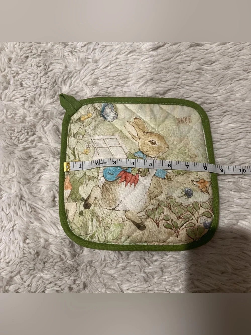 Peter Rabbit x Williams Sonoma Oven Mitt & Potholder Set  share